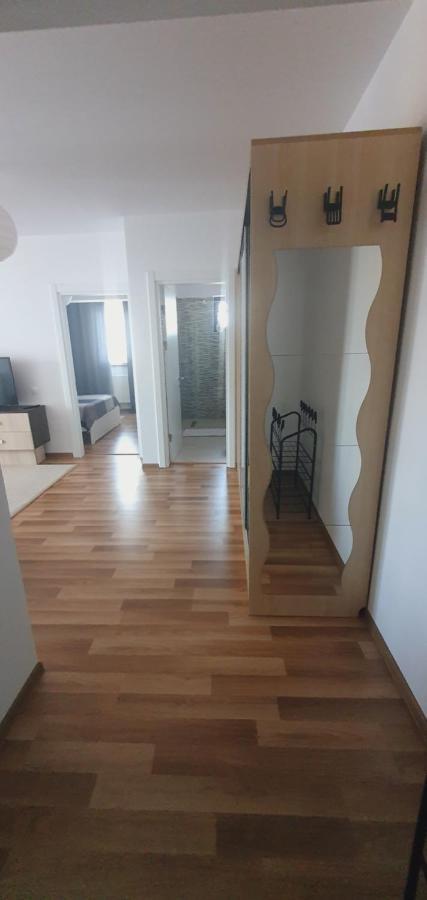 Welcome In Central Pitesti Apartment Exterior photo